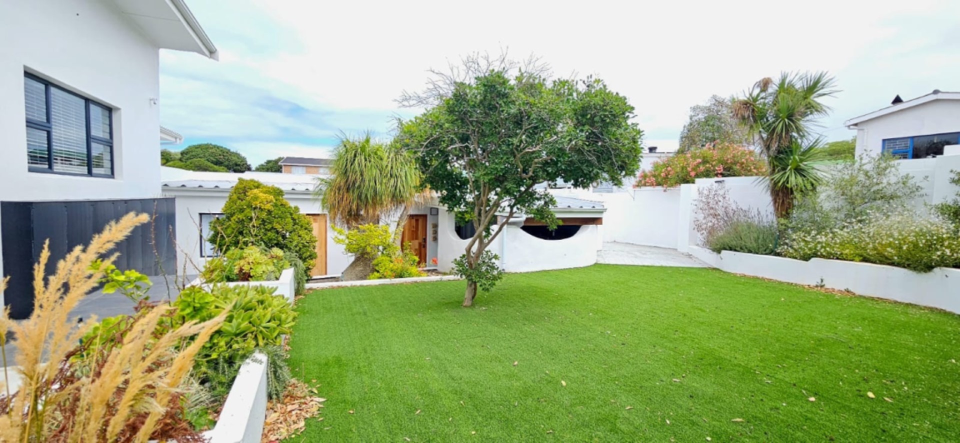 5 Bedroom Property for Sale in Gansbaai Central Western Cape